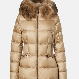 replica di lusso Moncler Piumino Boed con bordo in shearling beige