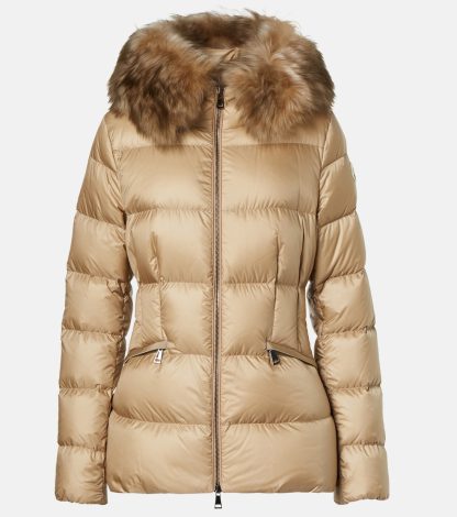 replica di lusso Moncler Piumino Boed con bordo in shearling beige